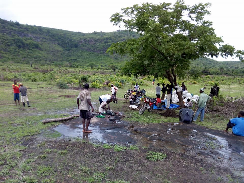 Réboisement de terrain à Koliagbé